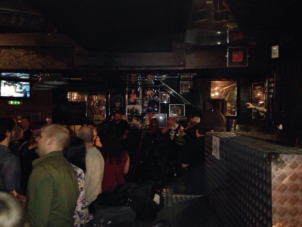 CREW Updated October 2024 75 Queens Road, Nuneaton, Warwickshire