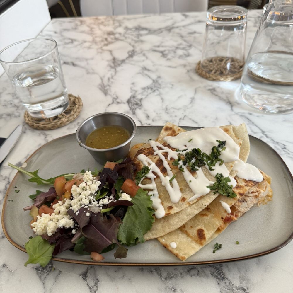 Casa Mezcal - Chicken Tinga Quesadilla - Mexican Near Me - Toronto, Ontario Casa Mezcal - Chicken Tinga Quesadilla - Mexican Near Me - Toronto, Ontario