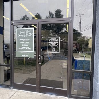 Soaps and Suds Laundromat - Front entrance - Laundromat Near Me - Lexington, Kentucky