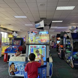 Chuck E. Cheese