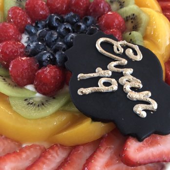 Pastry Queen - 10" round fruit tart - Desserts Near Me Pastry Queen - 10" round fruit tart - Desserts Near Me