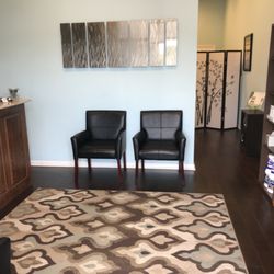 Doc's Body Shop Chiropractic - Waiting room