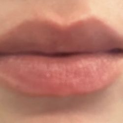 Precise Eyebrow Threading - Upper lip threading