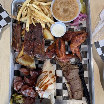Off The Hook BBQ - Sampler Platter - Barbeque Near Me - Gladstone, Missouri Off The Hook BBQ - Sampler Platter - Barbeque Near Me - Gladstone, Missouri