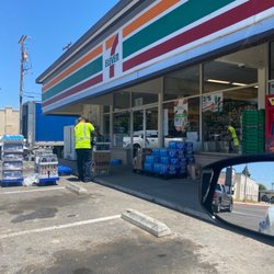 7-Eleven - Outside.