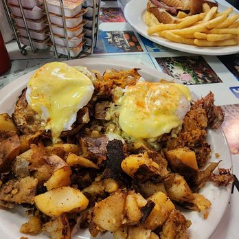 The Ugly Mug Diner - Dueling hash benedict - Breakfast & Brunch Near Me - Salem, Massachusetts