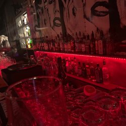 POP-Restaurant - Nette Bar, freundlicher Service.