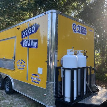 Q 2 Go - a yellow food truck with gas tanks - Food Trucks Near Me Q 2 Go - a yellow food truck with gas tanks - Food Trucks Near Me