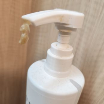 Hampton Inn & Suites Waco-South - There's no way a maid touched this room recently - Hotels Near Me - Waco, Texas Hampton Inn & Suites Waco-South - There's no way a maid touched this room recently - Hotels Near Me - Waco, Texas