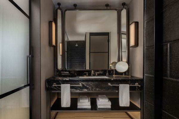 The Tess, Autograph Collection by null