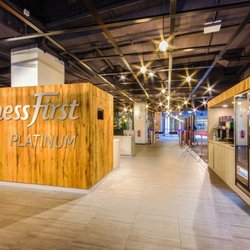 Fitness First Köln - Breite Straße - Eingangsbereich