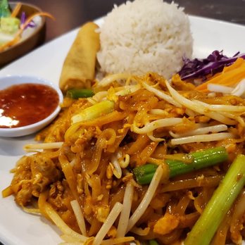The Basil - Lunch Special Pad Thai - Thai Near Me - Long Beach, California The Basil - Lunch Special Pad Thai - Thai Near Me - Long Beach, California