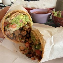 Caro's - Al pastor burrito