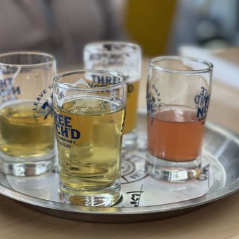Three Notch'd Craft Kitchen and Brewery - Roanoke - Beer flight 4 oz each - Breweries Near Me - Roanoke, Virginia