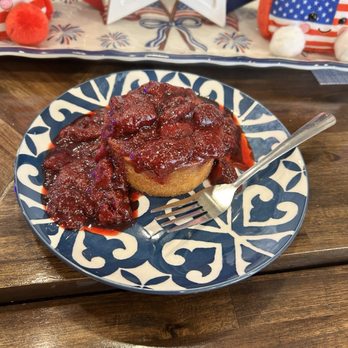 Robin'z Nest - Brown butter cake with berries - Coffee & Tea Near Me - Thorntown, Indiana Robin'z Nest - Brown butter cake with berries - Coffee & Tea Near Me - Thorntown, Indiana