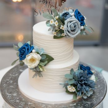 Batter ‘N Icing - Our beautiful wedding cake! - Cupcakes Near Me - Pleasant Hill, California Batter ‘N Icing - Our beautiful wedding cake! - Cupcakes Near Me - Pleasant Hill, California
