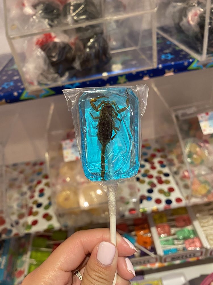 Grandpa Joe's Candy Shop Logo