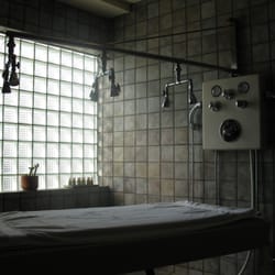 Twin Image Salon Spa - One of the area's only hyrdotherm vichy spa's.