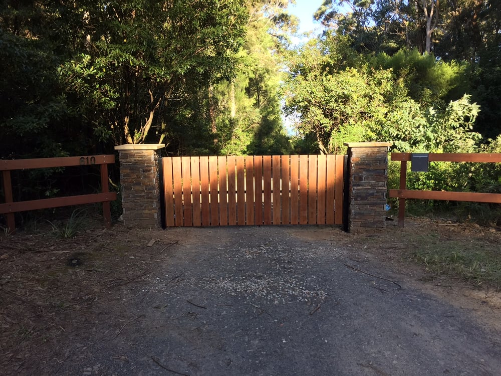 AUSTRALIAN AUTO GATES Updated August 2024 5 Watson Rd, Padstow New