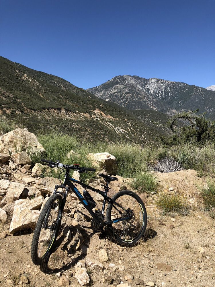 SHOEMAKER CANYON ROAD HIKING TRAIL 10 Photos UPDATED Hiking Azusa