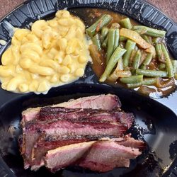 Bill Miller Bar-B-Q - Wrangler Plate: Brisket, Mac 'n Cheese, Green Beans