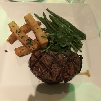 Union League - 8oz Beef Tenderloin with potatoes and green beans - French Near Me - New Haven, Connecticut