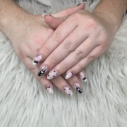 Lux Nails & Spa