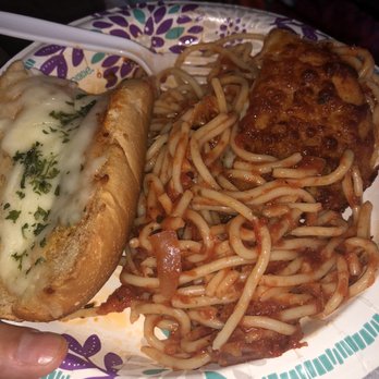 Freddy’s Pizza - Chicken Parmesan with cheese garlic bread - Pizza Near Me - Oxnard, California