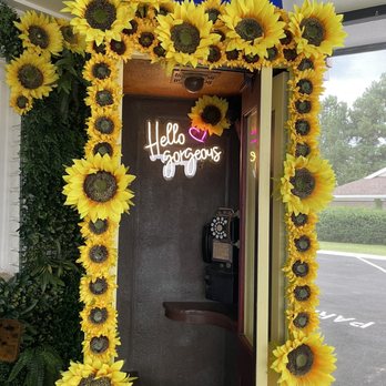 La’Vino Wine Bar - Wine Bars Near Me - Warner Robins, Georgia La’Vino Wine Bar - Wine Bars Near Me - Warner Robins, Georgia