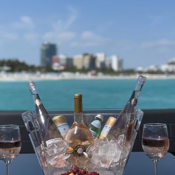 Yacht Luxe Miami Charters - Boat Charters Near Me - Miami, Florida Yacht Luxe Miami Charters - Boat Charters Near Me - Miami, Florida