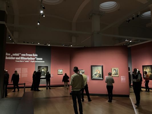 Gemäldegalerie by null