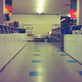 Sudz Laundry Center - So empty 1-2 hours before closing..best time to go :) - Laundry Services Near Me - Costa Mesa, California