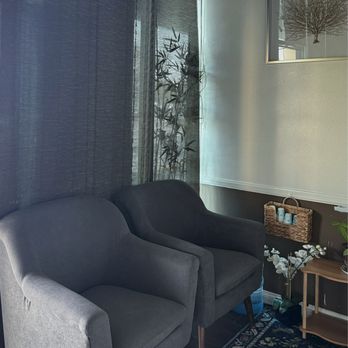 Sunshine Foot Massage - Indoor waiting area - Massage Near Me - Rancho Cucamonga, California Sunshine Foot Massage - Indoor waiting area - Massage Near Me - Rancho Cucamonga, California