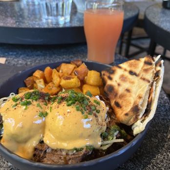 Fergie's Cafe - Braised short ribs w/poached eggs - Cafes Near Me - Squamish, British Columbia Fergie's Cafe - Braised short ribs w/poached eggs - Cafes Near Me - Squamish, British Columbia