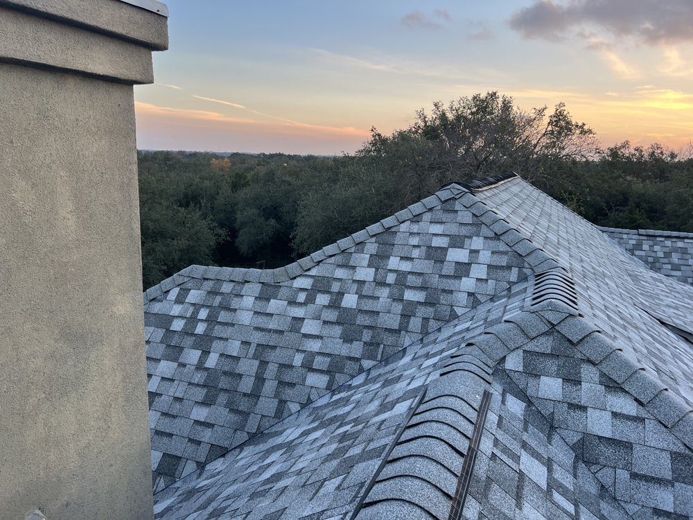 Slide of Fernando's Roofing