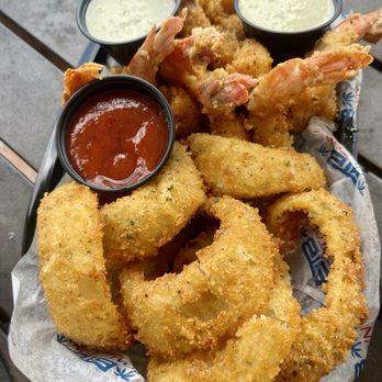 Boat Town Burger Bar - Shrimp basket with onion rings substitute - Burgers Near Me - Kingsland, Texas Boat Town Burger Bar - Shrimp basket with onion rings substitute - Burgers Near Me - Kingsland, Texas