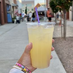 Peach Lemonade Peach Lemonade