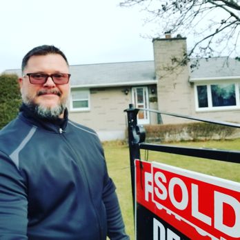 Derek Hooper - Home Choice Realty - Just Sold, Even If Client Is Not Avail I Always Step In. Just Before Christmas - Real Estate Agents Near Me Derek Hooper - Home Choice Realty - Just Sold, Even If Client Is Not Avail I Always Step In. Just Before Christmas - Real Estate Agents Near Me