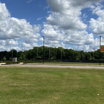Veterans Memorial Park - Parks Near Me - Tupelo, Mississippi Veterans Memorial Park - Parks Near Me - Tupelo, Mississippi