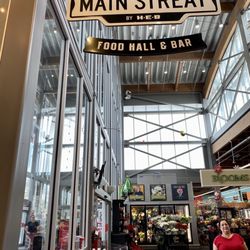 Roots Chicken Shak - Main Streat Food Hall & Bar in H.E.B!