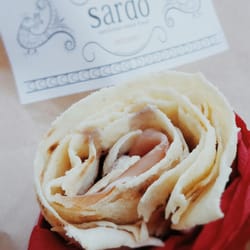 Carasino Macomer: crudo di Sardegna stagionato 24 mesi, dolce di Macomer, confettura extra di mirto - 6 €