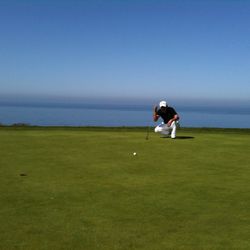 Bryan Pirruccello Golf Lessons - Lining up for a birdie putt at Torrey Pines