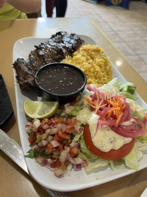 Pupuseria Mana by null