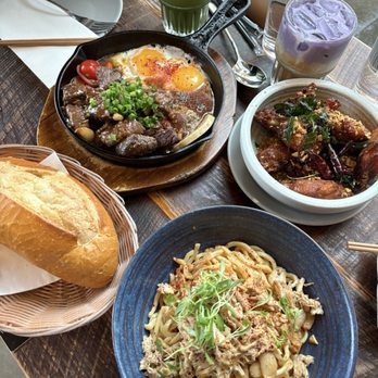 Loaded Cafe - Orange - Breakfast & Brunch Near Me - Orange, California