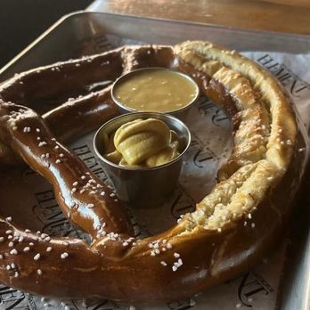 Element Gastropub - Soft pretzel - Vegetarian Near Me - Raleigh, North Carolina