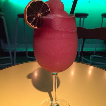 La Colonial - Sandia frozen - Cocktail Bars Near Me - Cádiz, California
