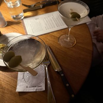 The Honor Bar - Dirty martini - Bars Near Me - Santa Barbara, California