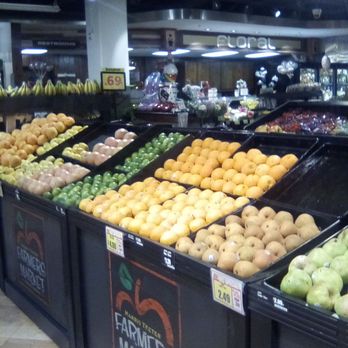 Harris Teeter - the produce section of a grocery store - Grocery Near Me - Arlington, Virginia Harris Teeter - the produce section of a grocery store - Grocery Near Me - Arlington, Virginia