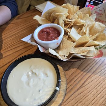 Chili's - Chips & Salsa +  White Skillet Queso - Tex-Mex Near Me - Tracy, California