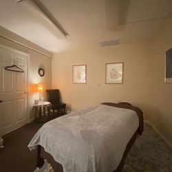 Floating Lotus Massage & Bodywork - Floating Lotus treatment room